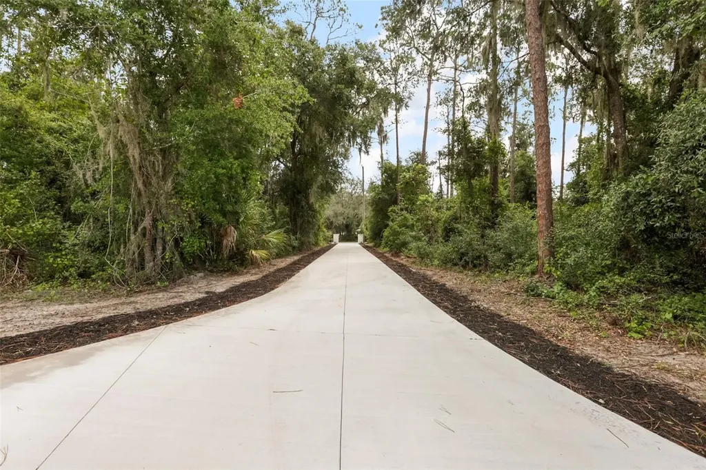 39251 County Road 439 Umatilla FL 32784