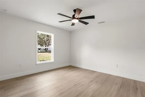 39251 County Road 439 Umatilla FL 32784