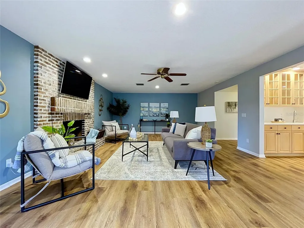 1711 Magdalene Manor Drive Tampa FL 33613