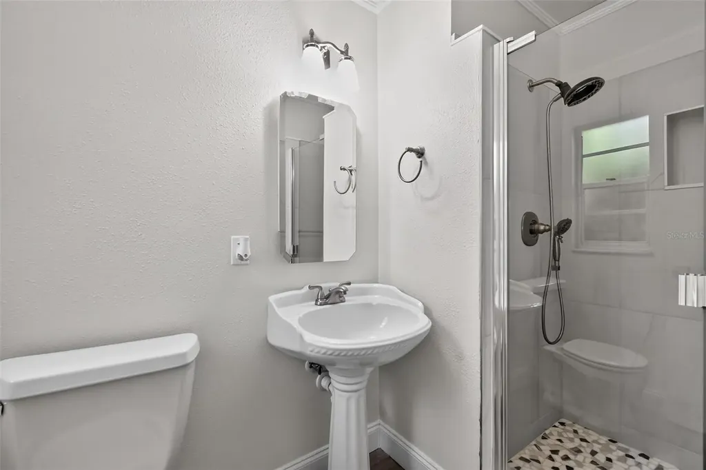 1856 Jackson Avenue Melbourne FL 32935
