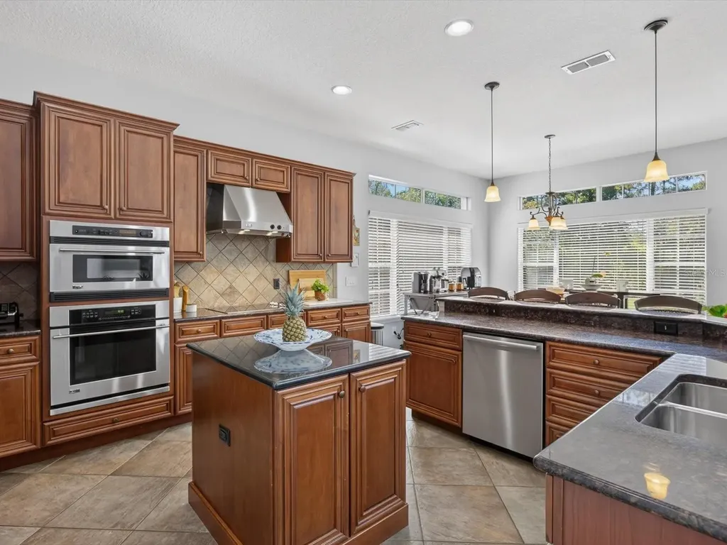 561 Harriswood Court Davenport FL 33837