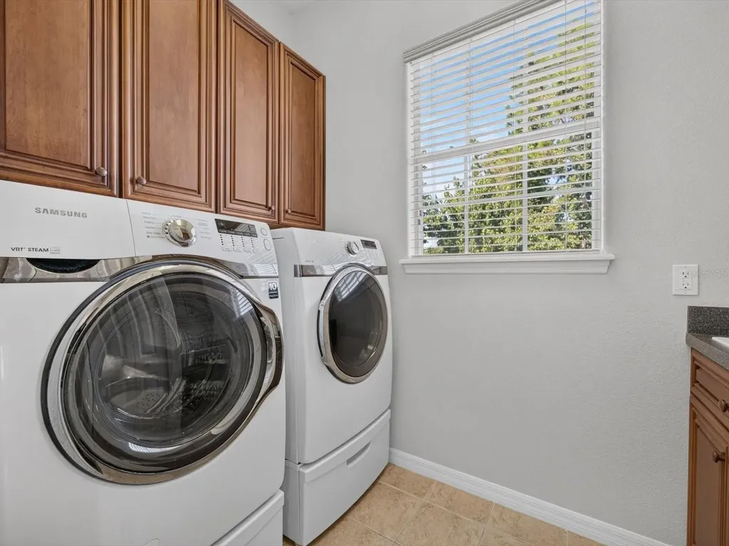 561 Harriswood Court Davenport FL 33837