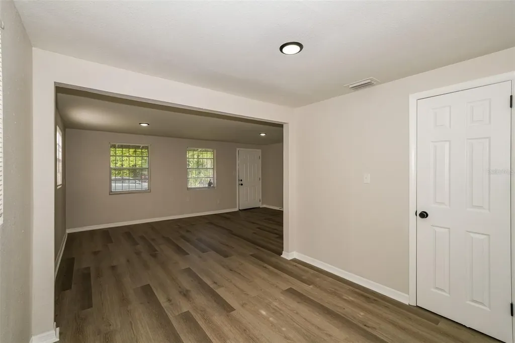 2614 E Cayuga Street Tampa FL 33610