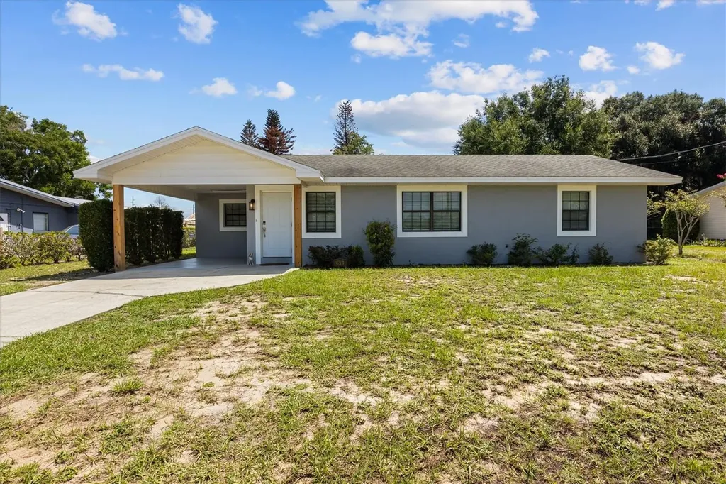 683 E Brookins Avenue Eagle Lake FL 33839