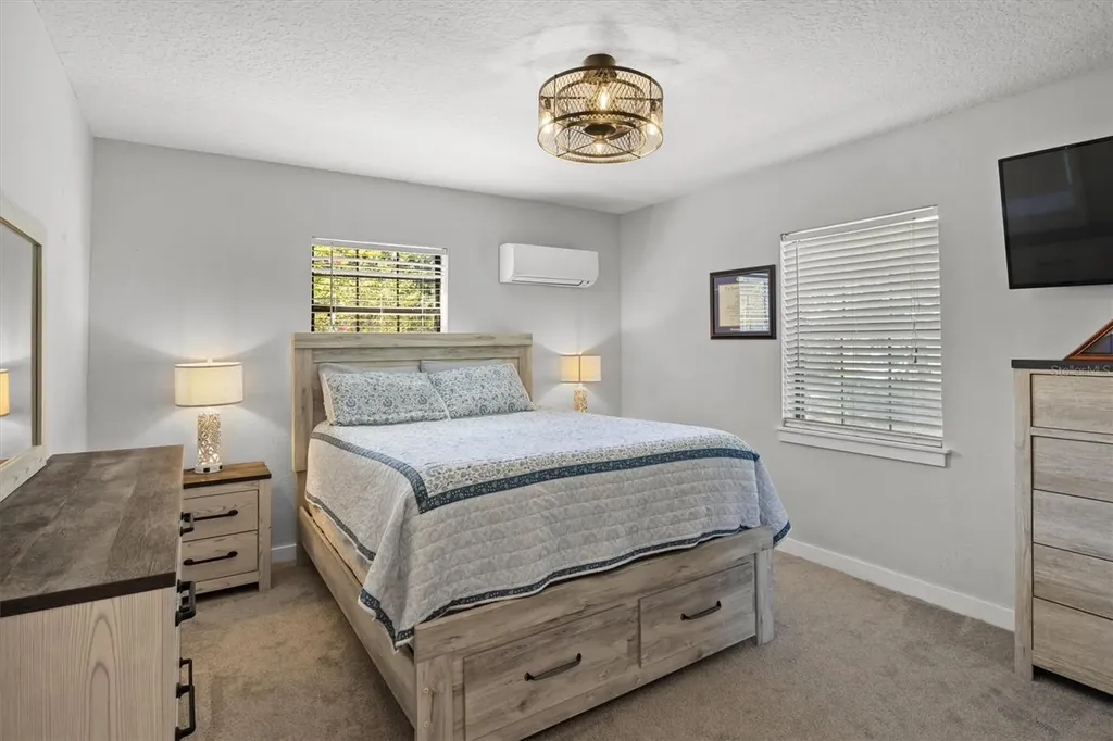 683 E Brookins Avenue Eagle Lake FL 33839