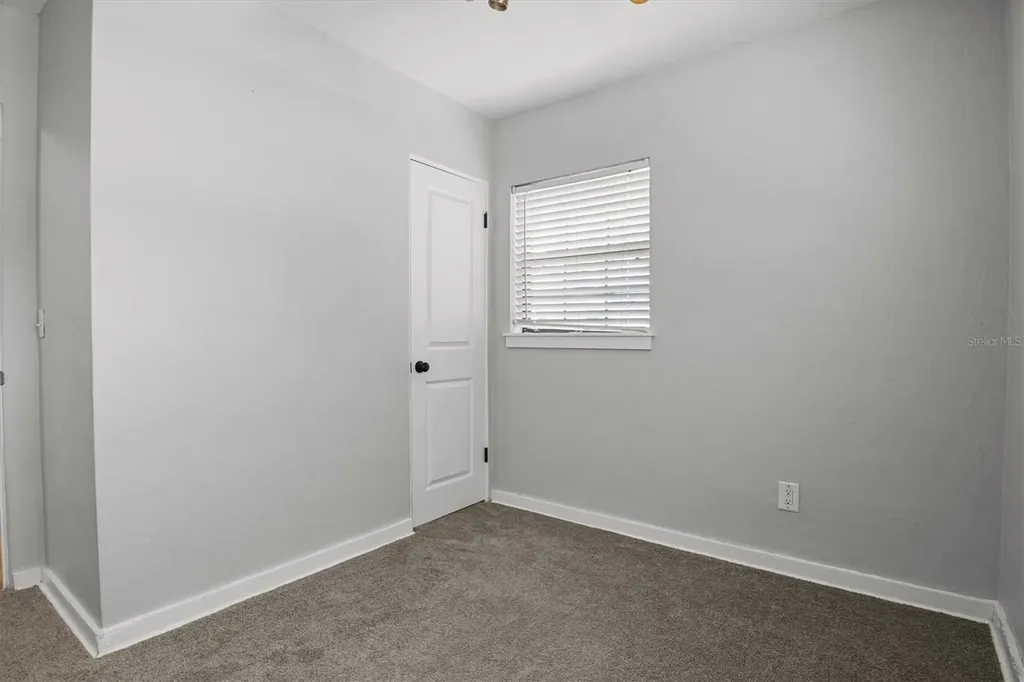 683 E Brookins Avenue Eagle Lake FL 33839