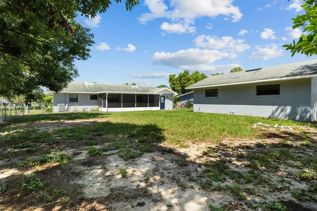 683 E Brookins Avenue Eagle Lake FL 33839