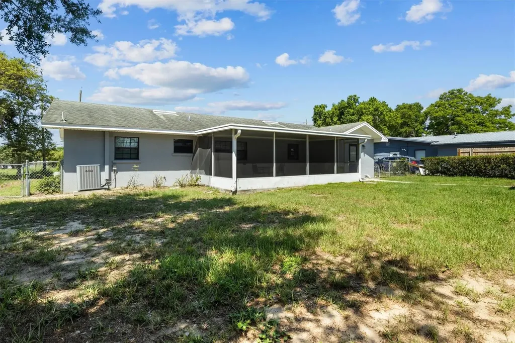 683 E Brookins Avenue Eagle Lake FL 33839