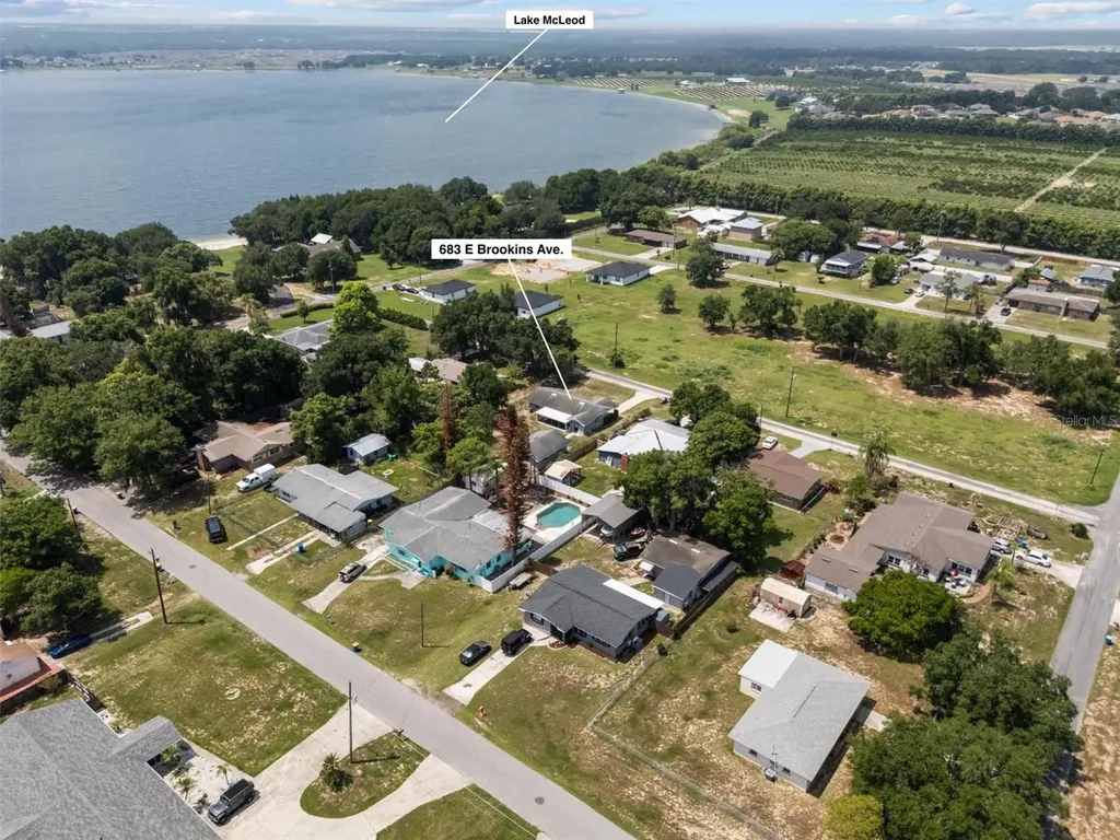 683 E Brookins Avenue Eagle Lake FL 33839