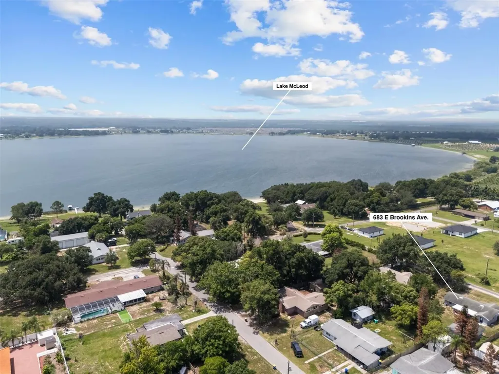 683 E Brookins Avenue Eagle Lake FL 33839