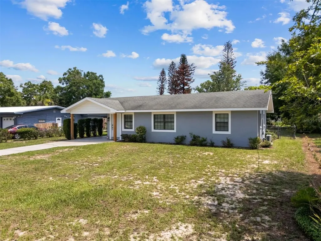 683 E Brookins Avenue Eagle Lake FL 33839