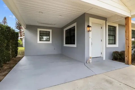 683 E Brookins Avenue Eagle Lake FL 33839