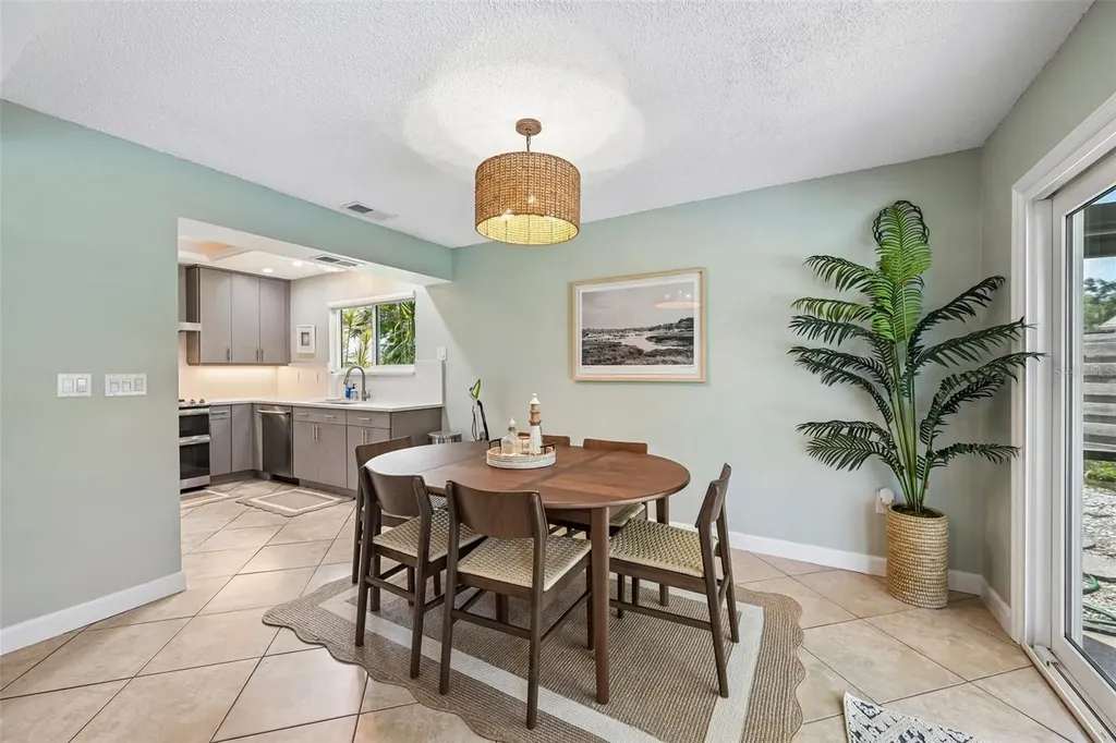 4712 Glenbrooke Drive Sarasota FL 34243