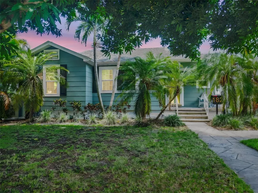 182 29th Avenue N St Petersburg FL 33704
