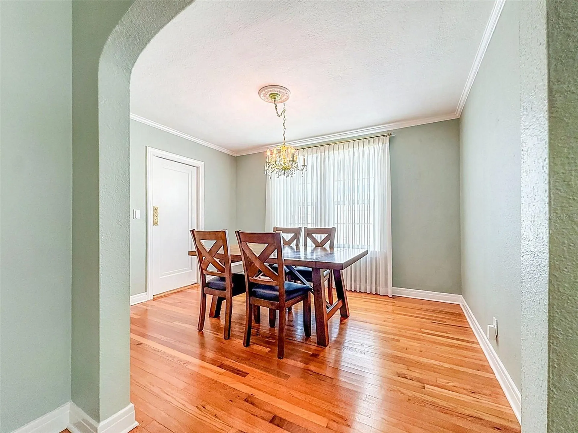 182 29th Avenue N St Petersburg FL 33704