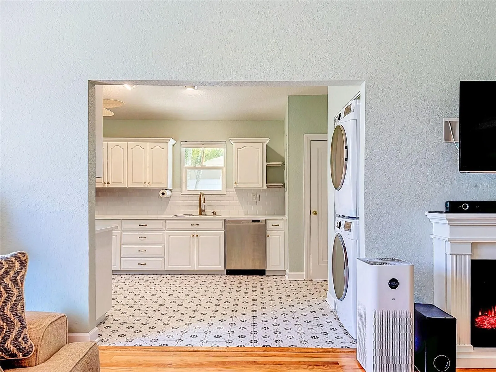 182 29th Avenue N St Petersburg FL 33704