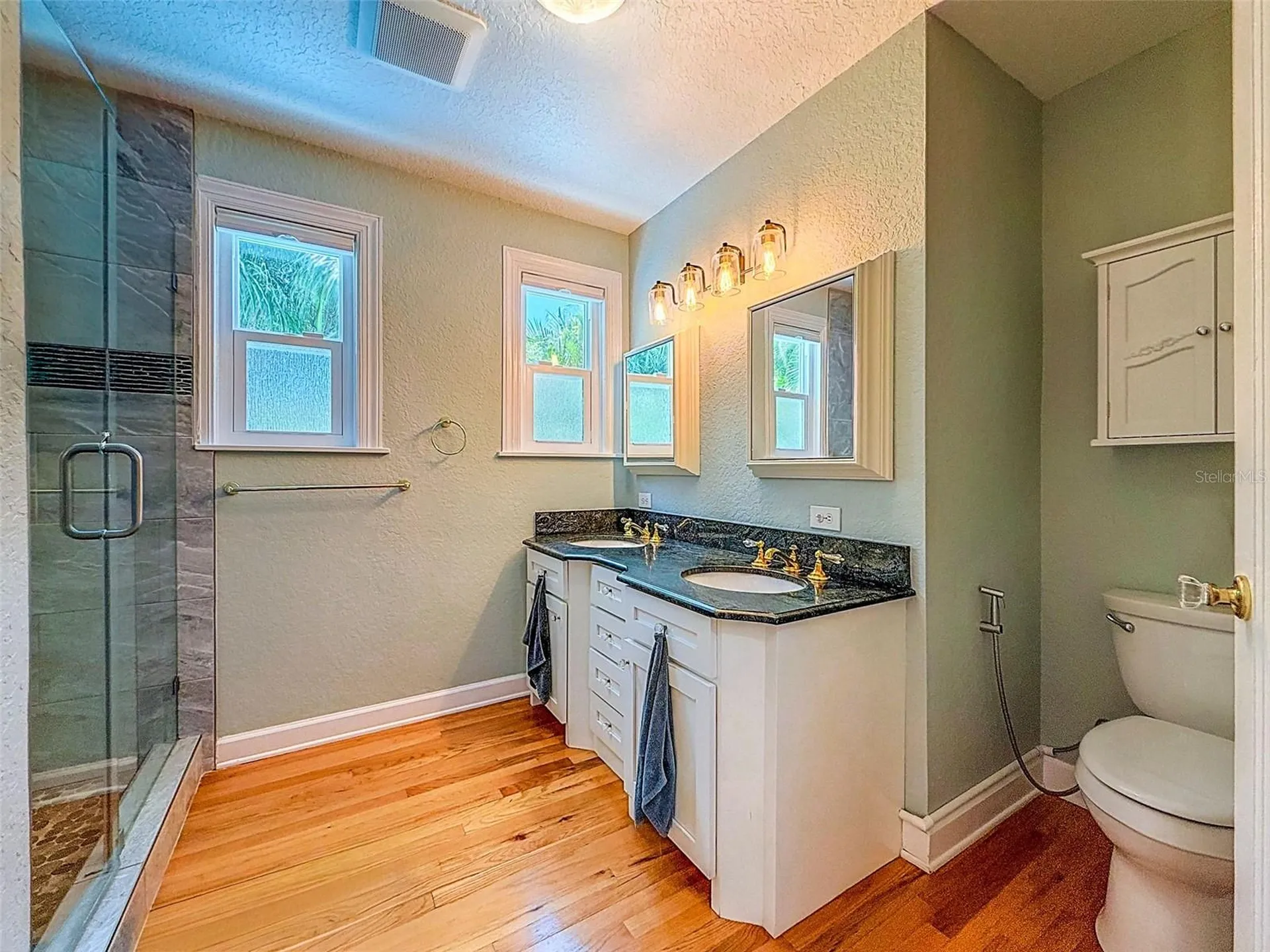 182 29th Avenue N St Petersburg FL 33704