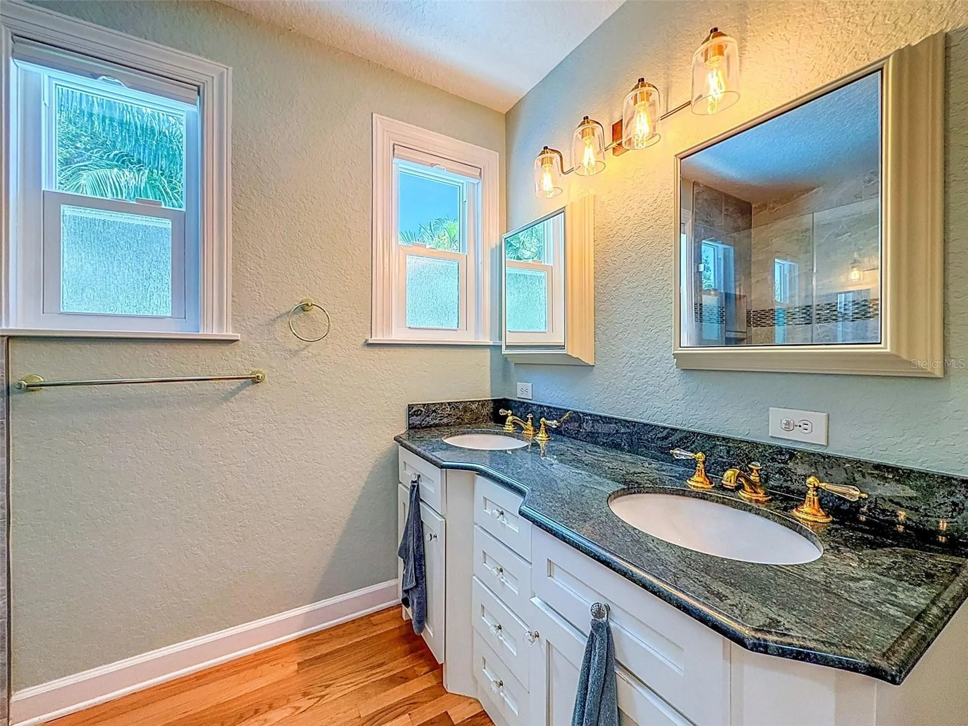 182 29th Avenue N St Petersburg FL 33704