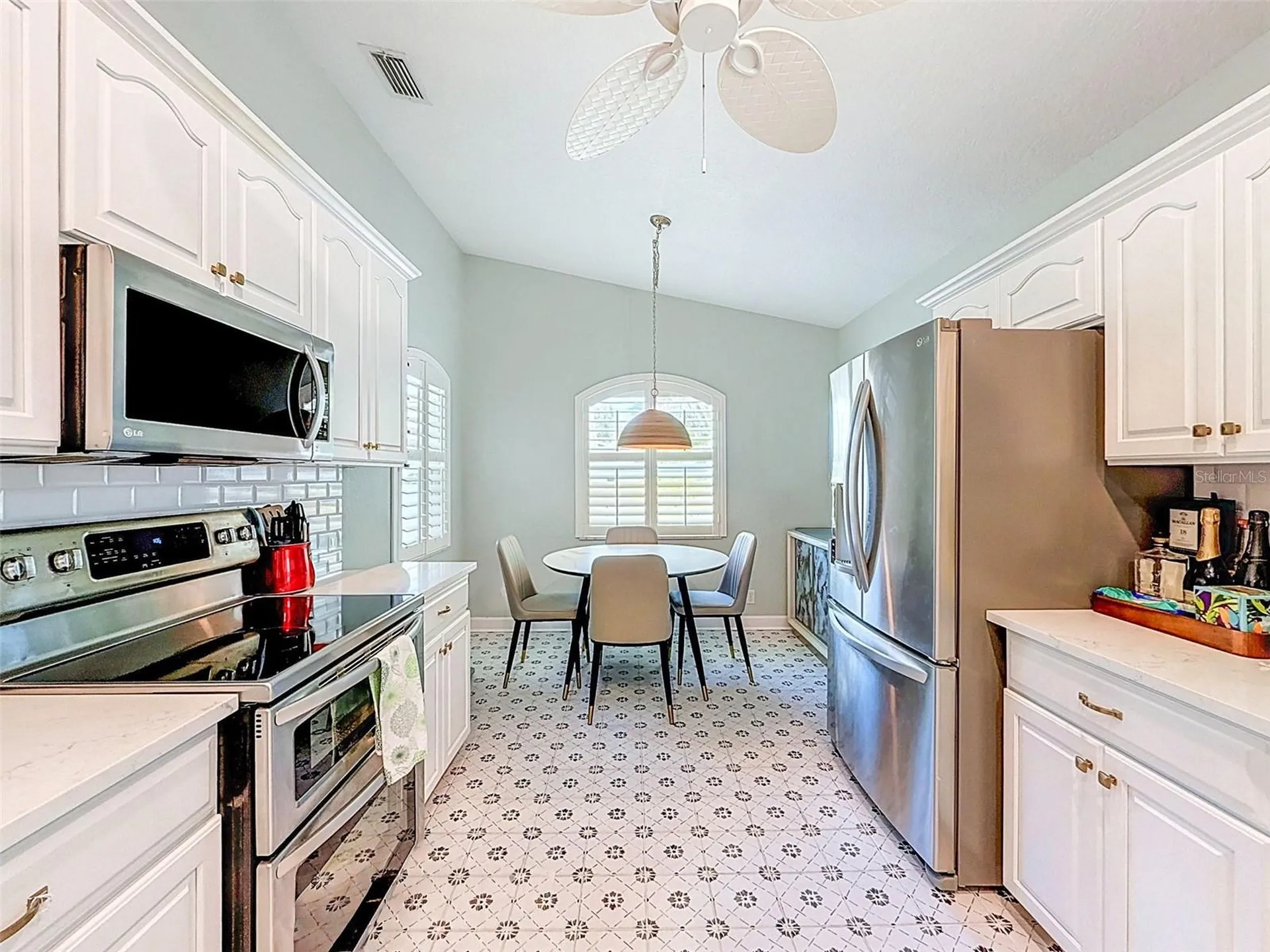 182 29th Avenue N St Petersburg FL 33704