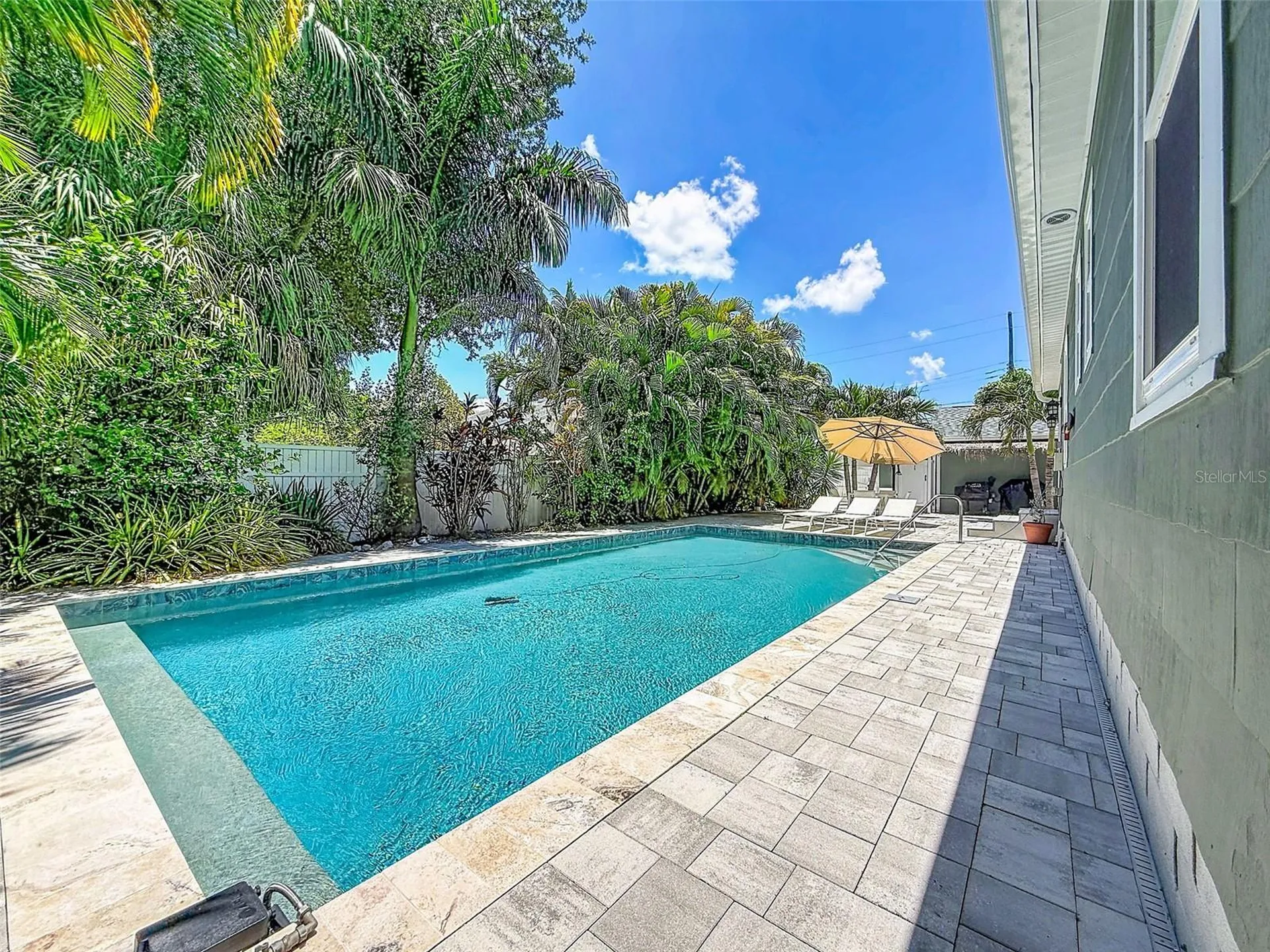 182 29th Avenue N St Petersburg FL 33704