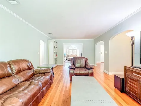 182 29th Avenue N St Petersburg FL 33704