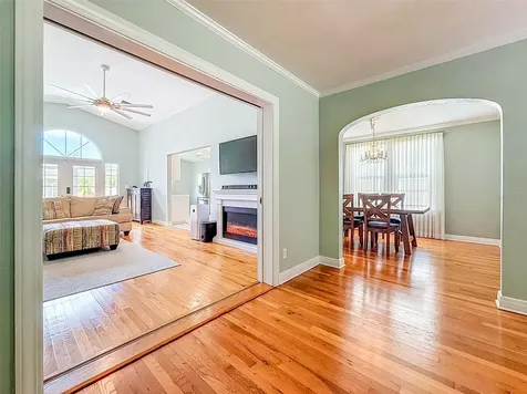 182 29th Avenue N St Petersburg FL 33704
