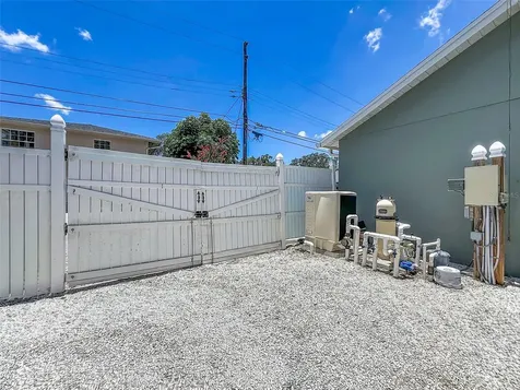 182 29th Avenue N St Petersburg FL 33704