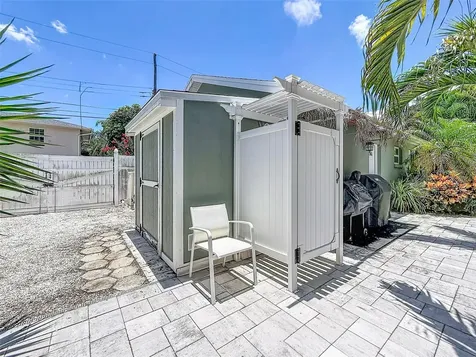 182 29th Avenue N St Petersburg FL 33704