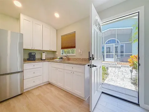 182 29th Avenue N St Petersburg FL 33704