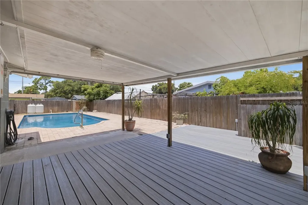 8536 Quail Road Seminole FL 33777