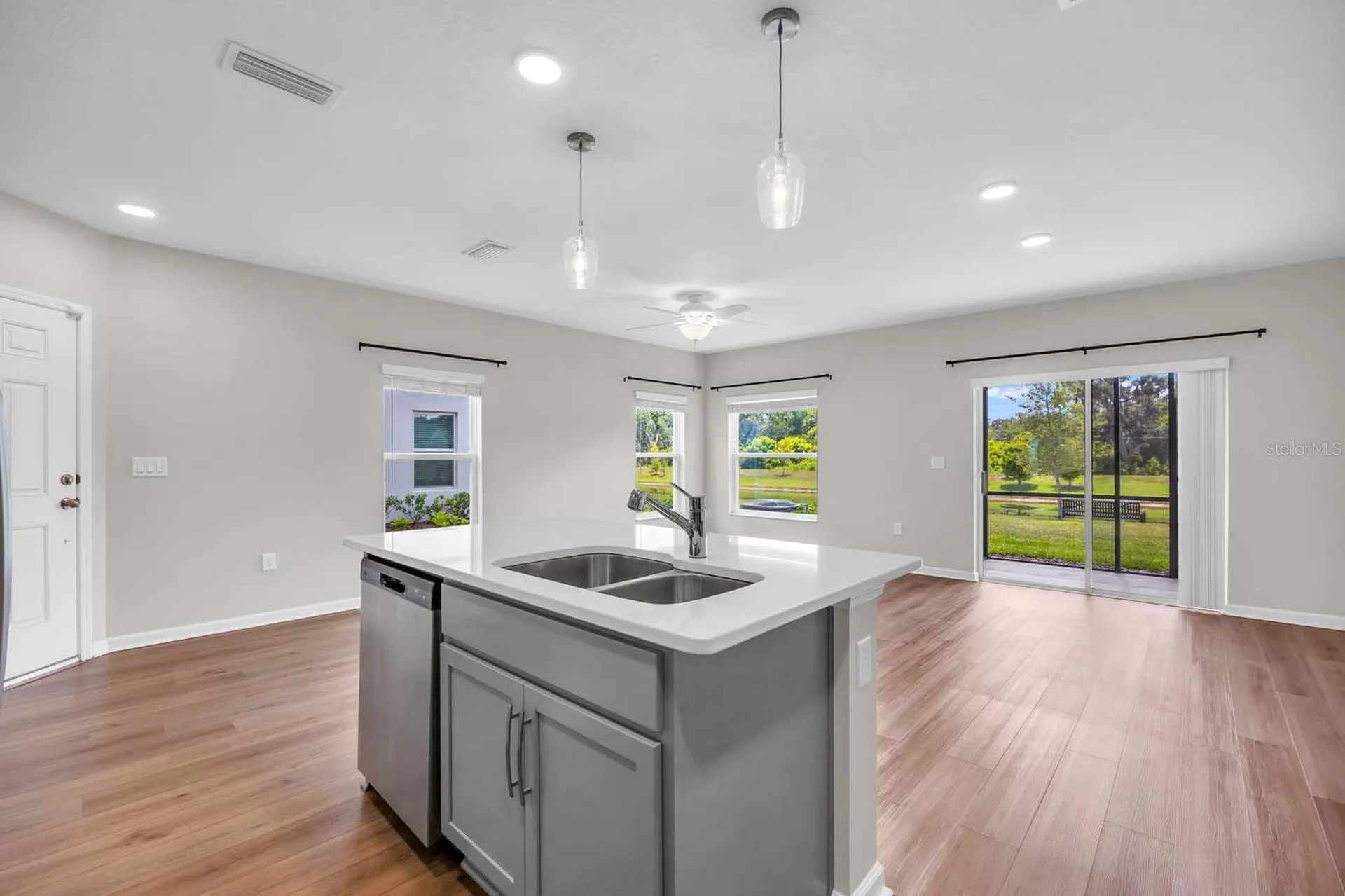 4394 Campsite Loop Orlando FL 32824