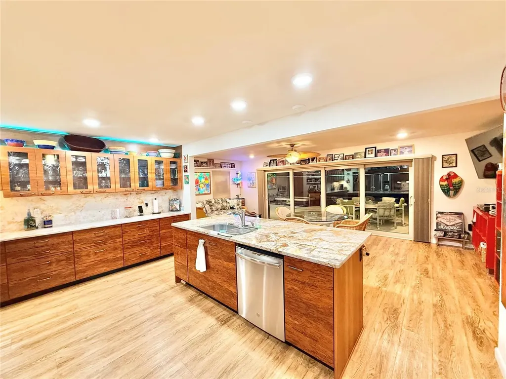 209 W Delaware Street Tavares FL 32778