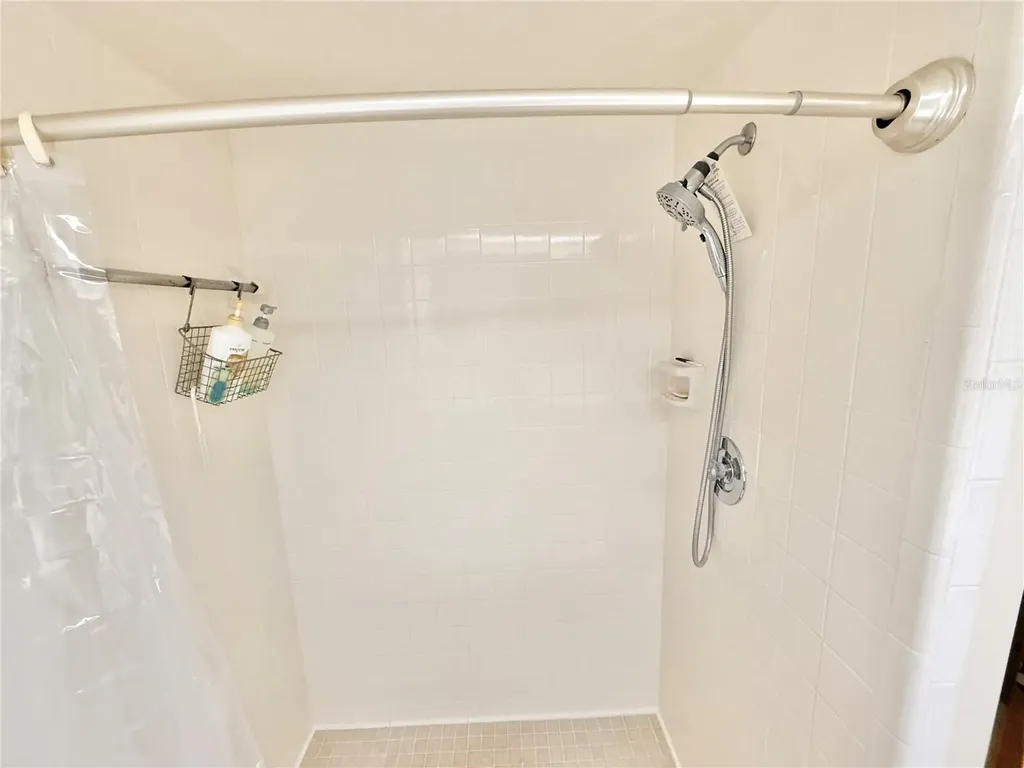 209 W Delaware Street Tavares FL 32778