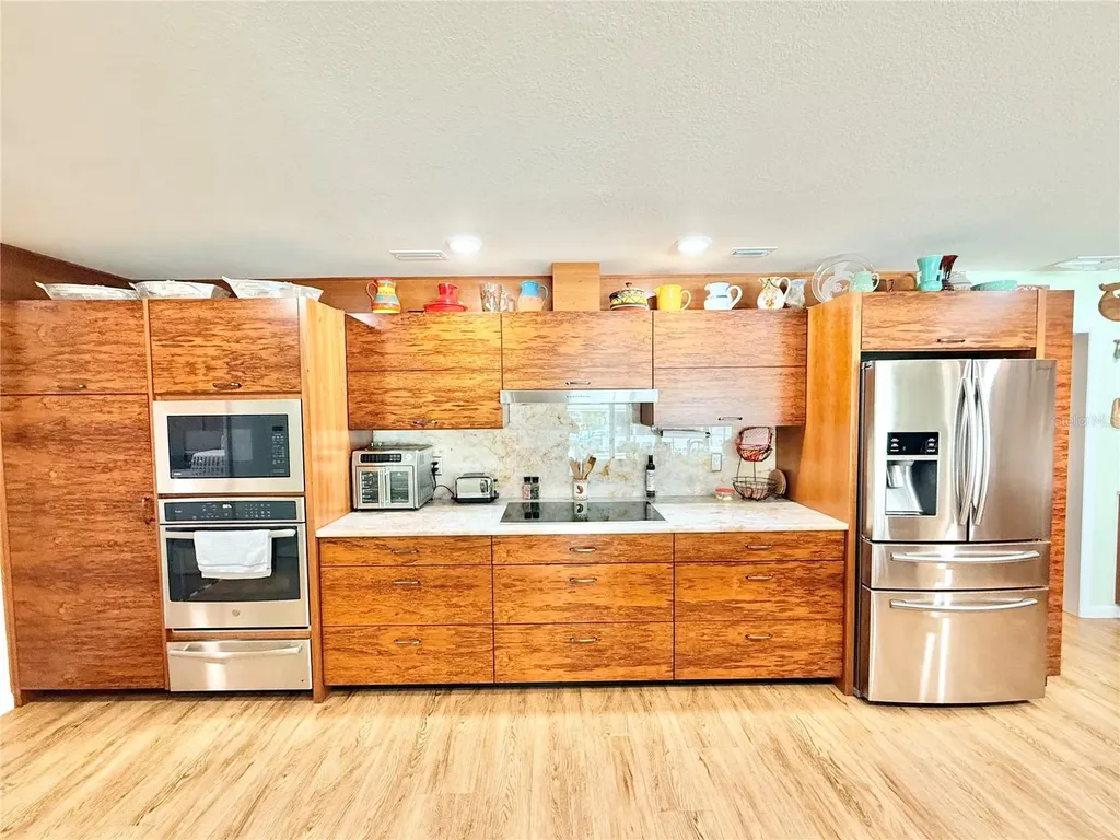 209 W Delaware Street Tavares FL 32778