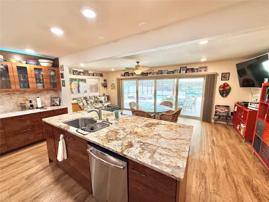 209 W Delaware Street Tavares FL 32778