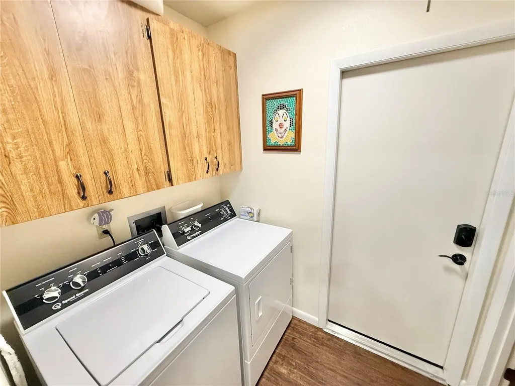 209 W Delaware Street Tavares FL 32778
