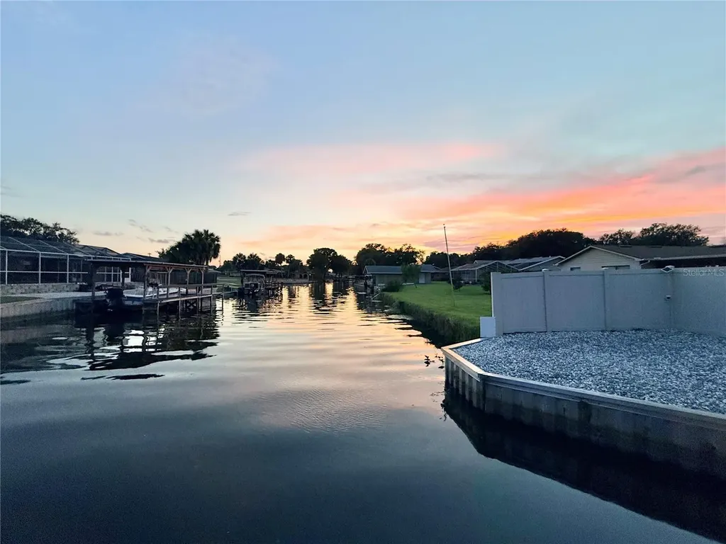 209 W Delaware Street Tavares FL 32778