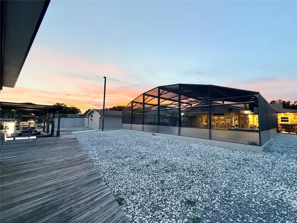209 W Delaware Street Tavares FL 32778