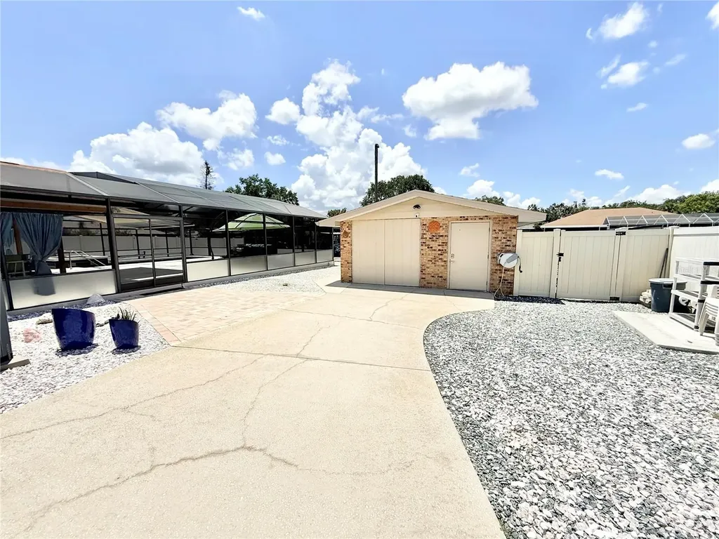 209 W Delaware Street Tavares FL 32778