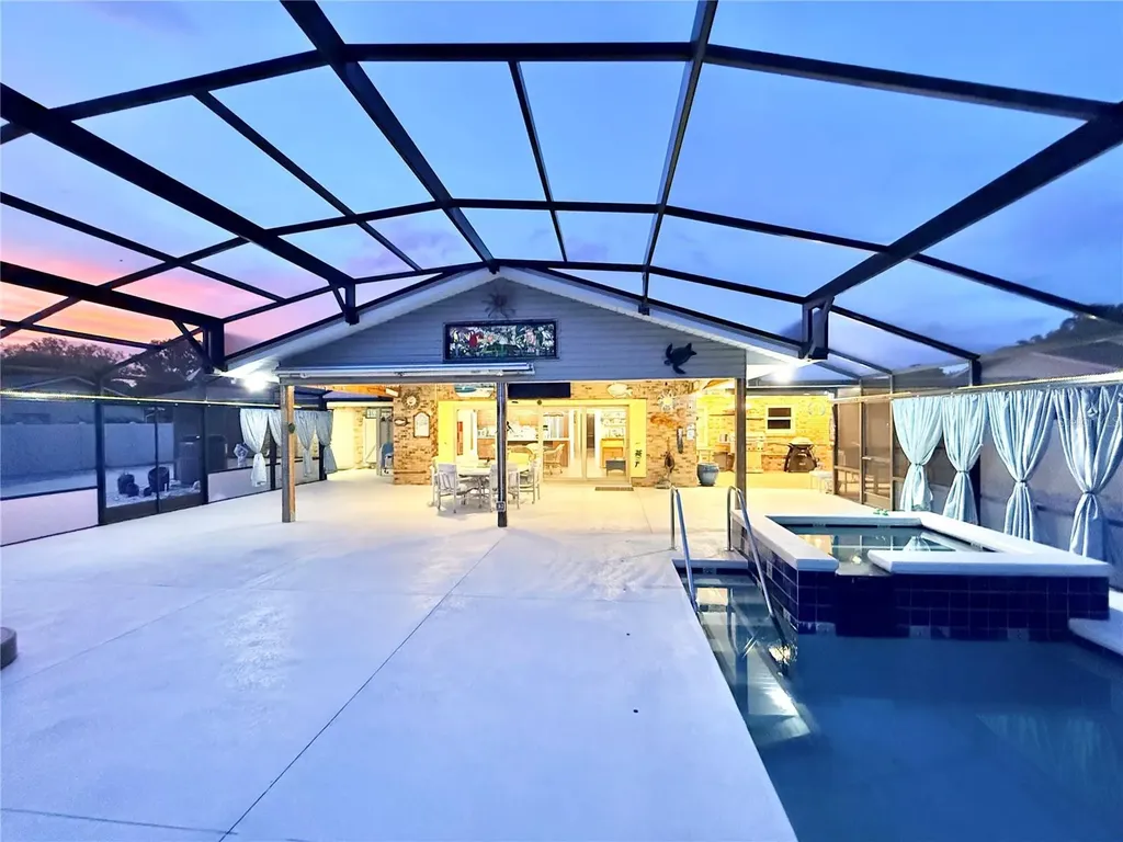 209 W Delaware Street Tavares FL 32778