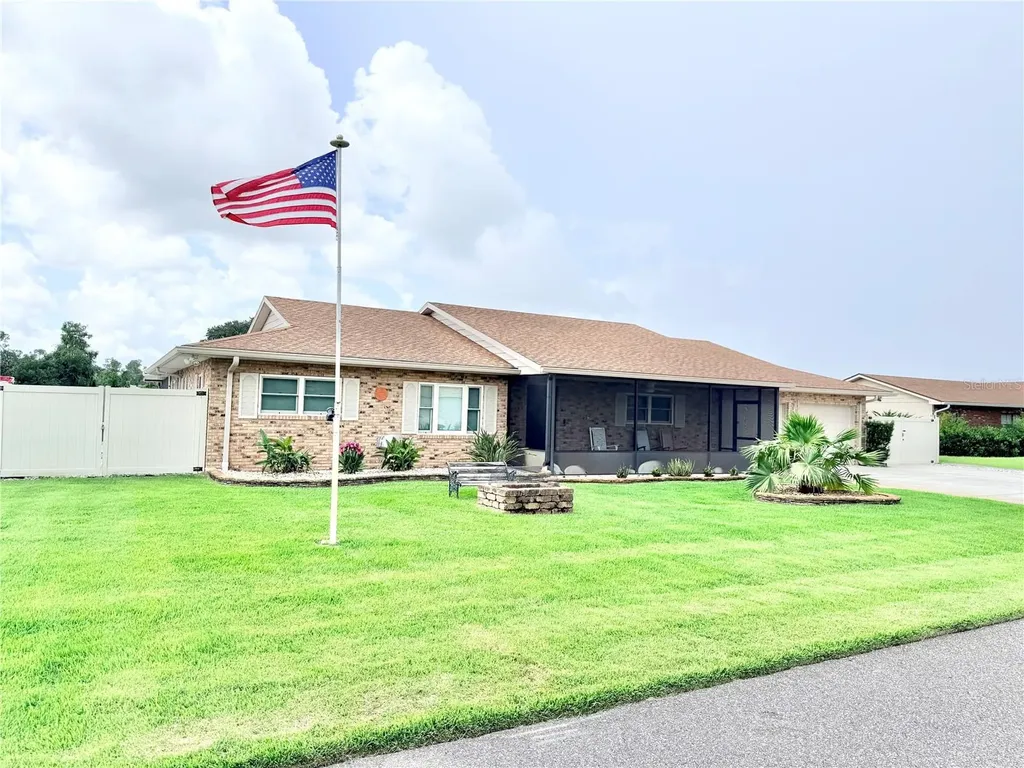 209 W Delaware Street Tavares FL 32778