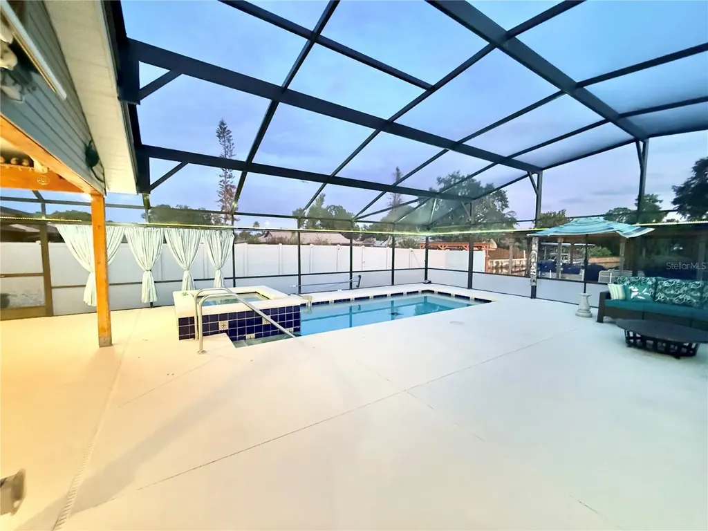 209 W Delaware Street Tavares FL 32778