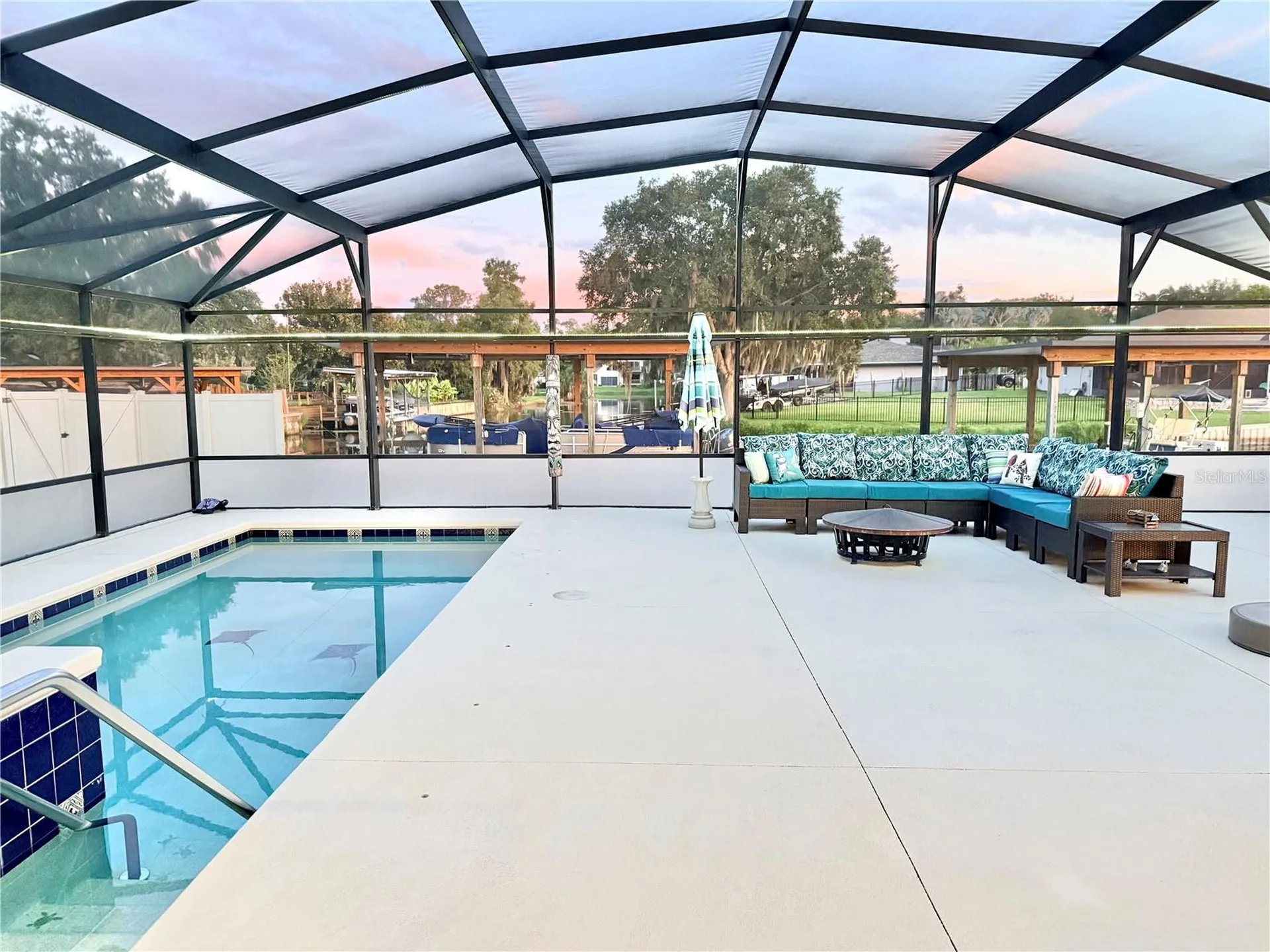 209 W Delaware Street Tavares FL 32778