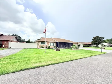 209 W Delaware Street Tavares FL 32778