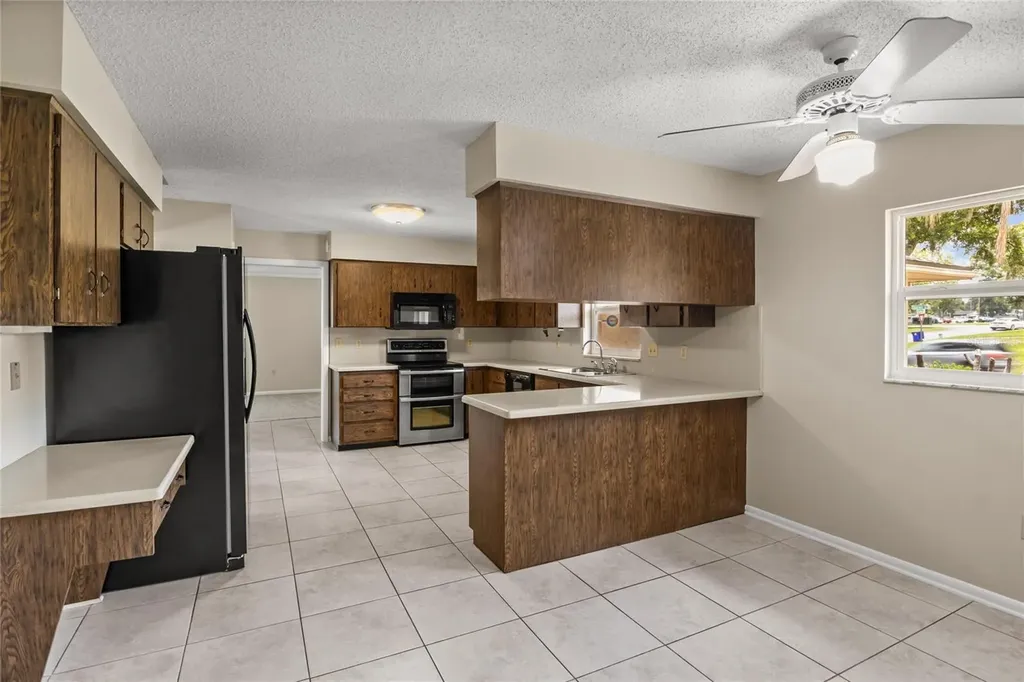 2024 Charnes Court Lakeland FL 33813