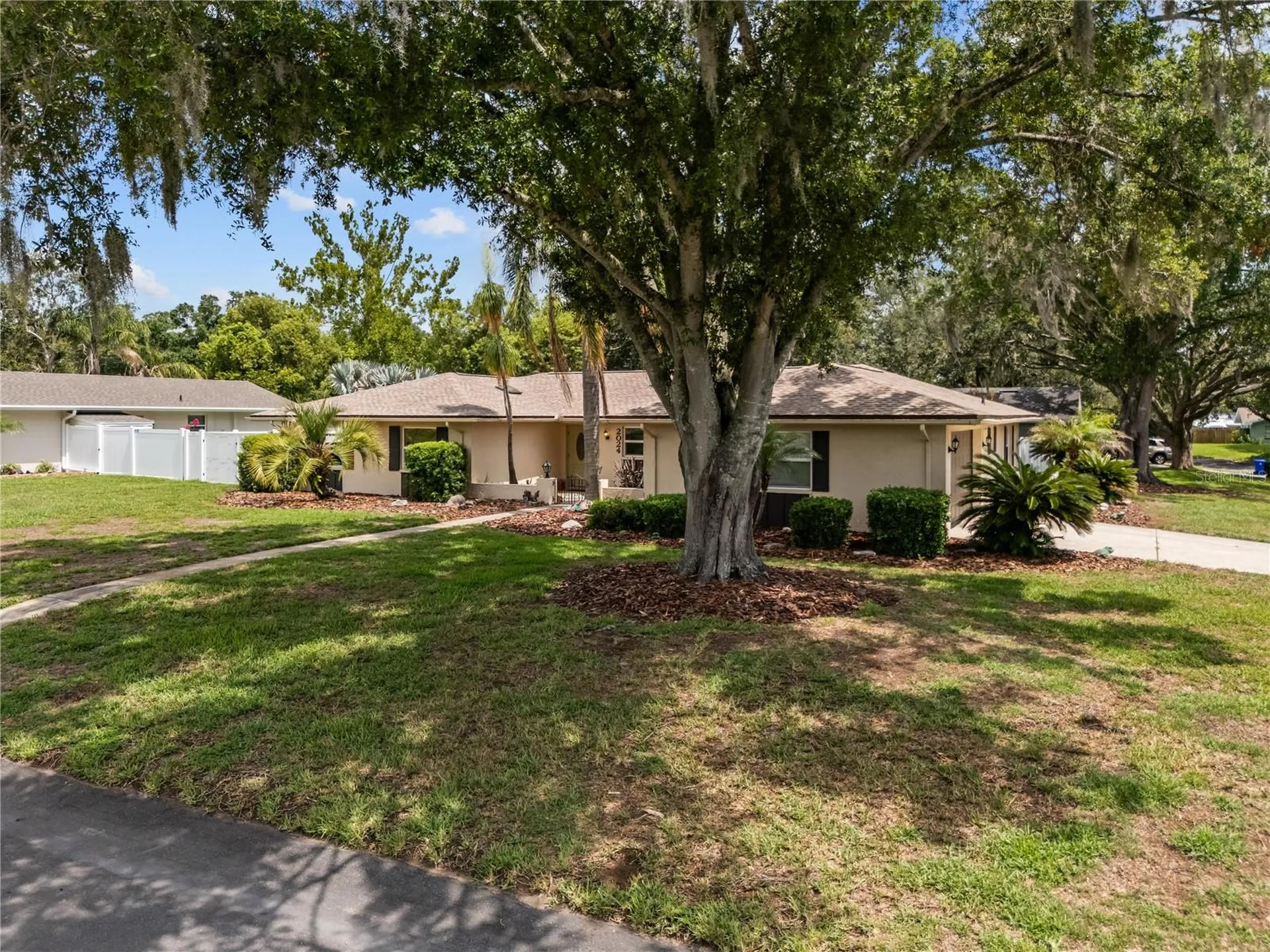 2024 Charnes Court Lakeland FL 33813