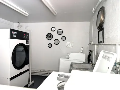 5850 18th Street N St Petersburg FL 33714