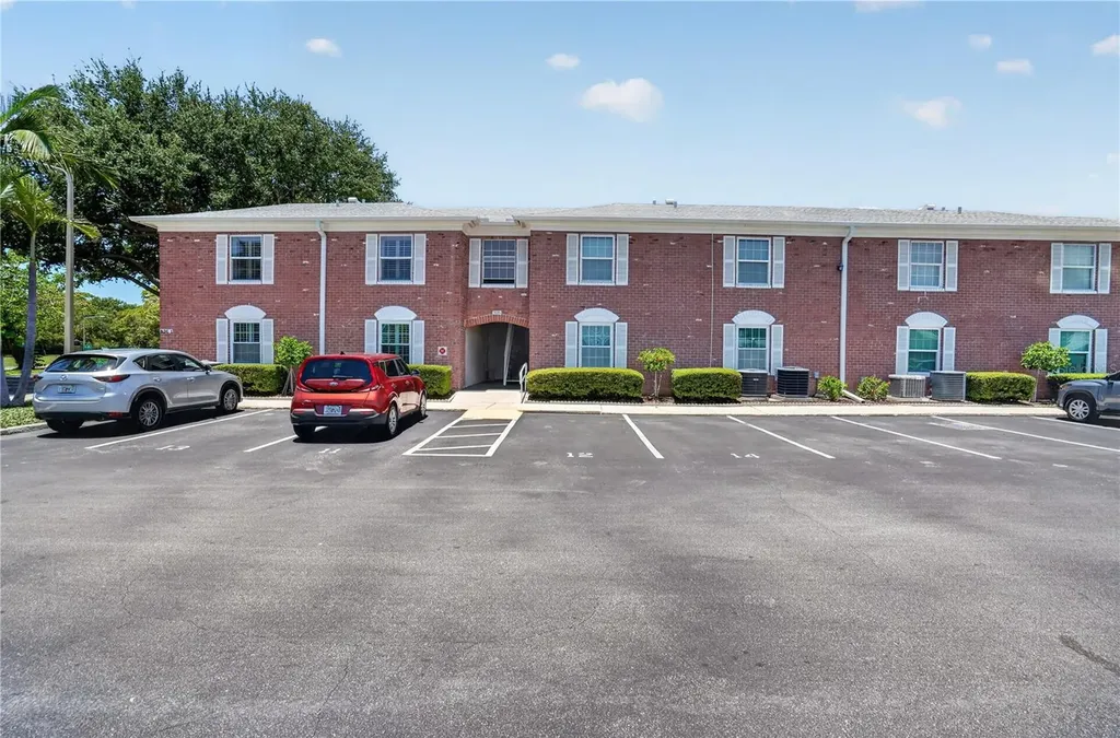 3595 40th Avenue S St Petersburg FL 33711