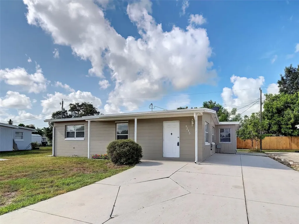 8215 Agress Avenue North Port FL 34287