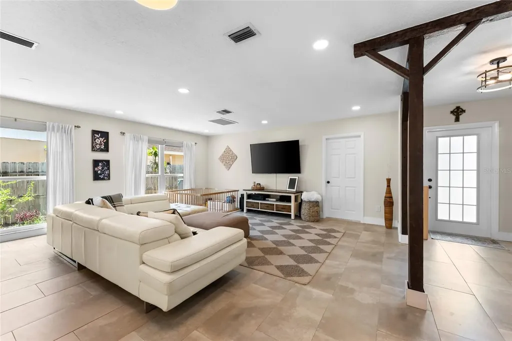 6916 Williams Drive Tampa FL 33634